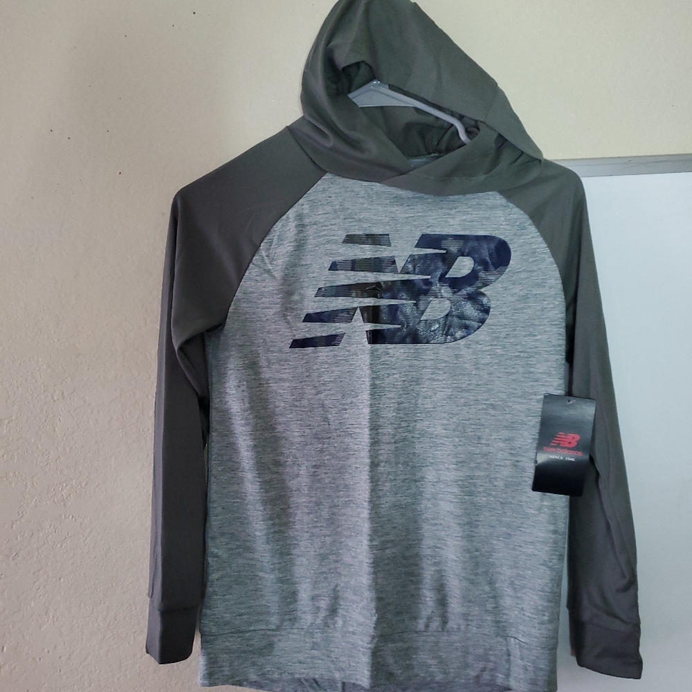 New Balance Performance Long Sleeve Hoodie Shirt B